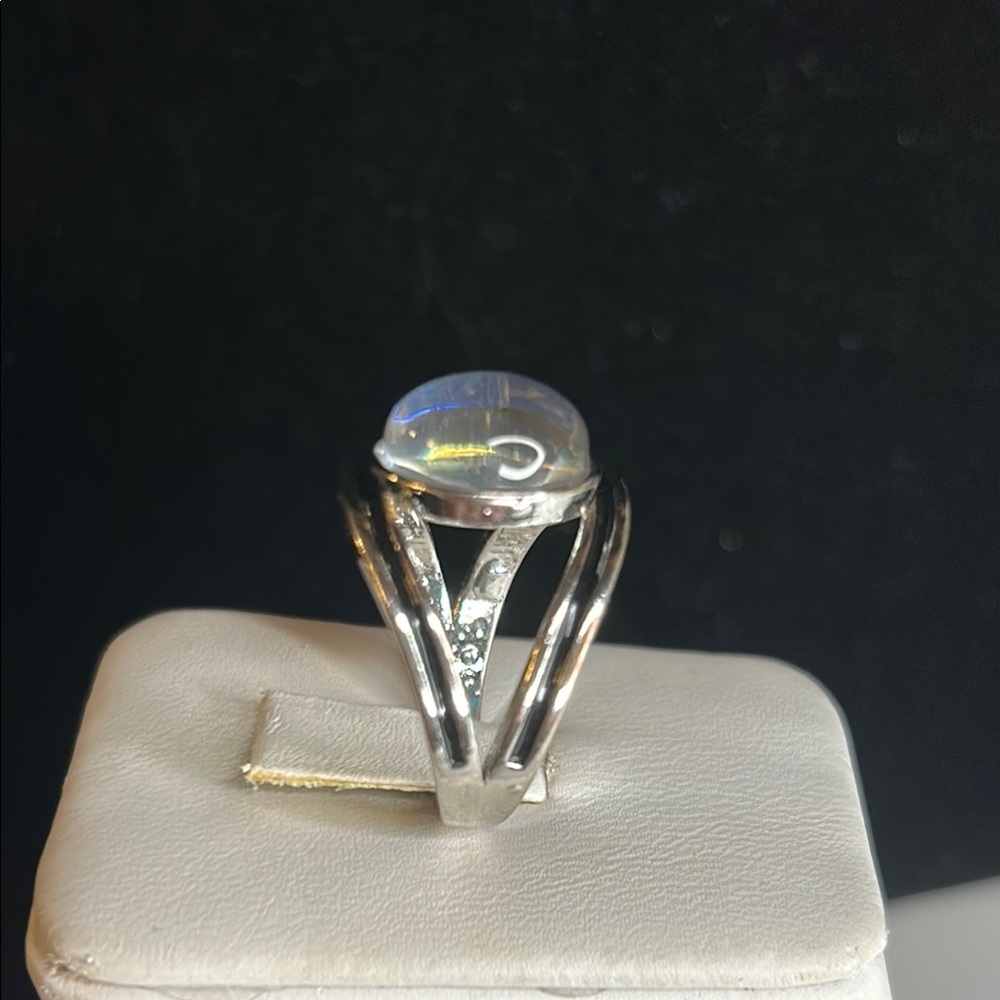 Silver Opal-Looking Ring - Picture 2 of 7